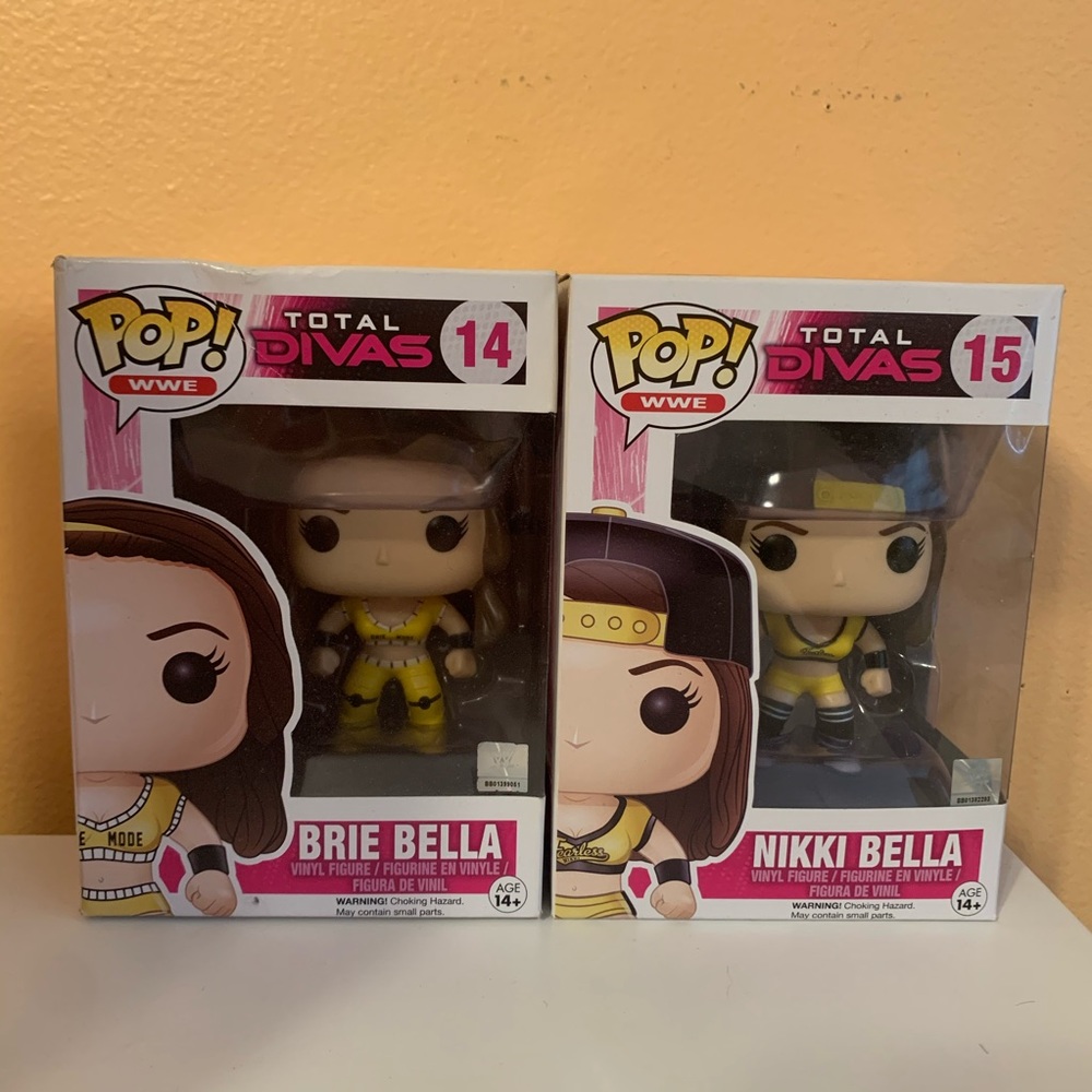 Nikki and Brie Bella Total Divas POP Figures